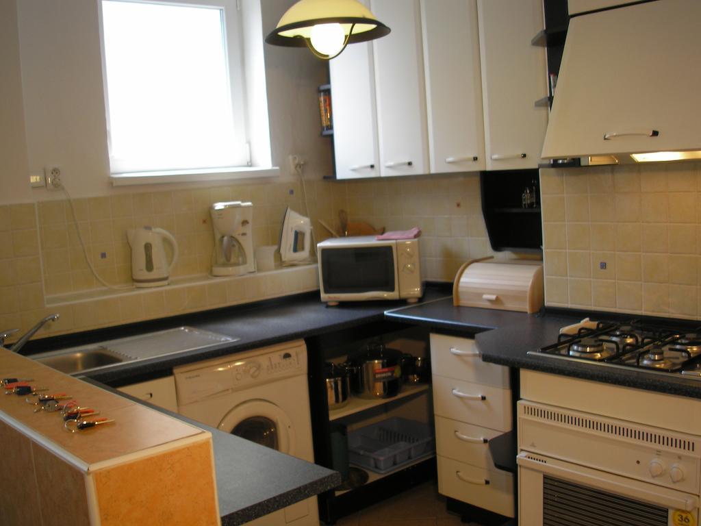Apartment Accommodation Up To 17 Μπρατισλάβα Δωμάτιο φωτογραφία