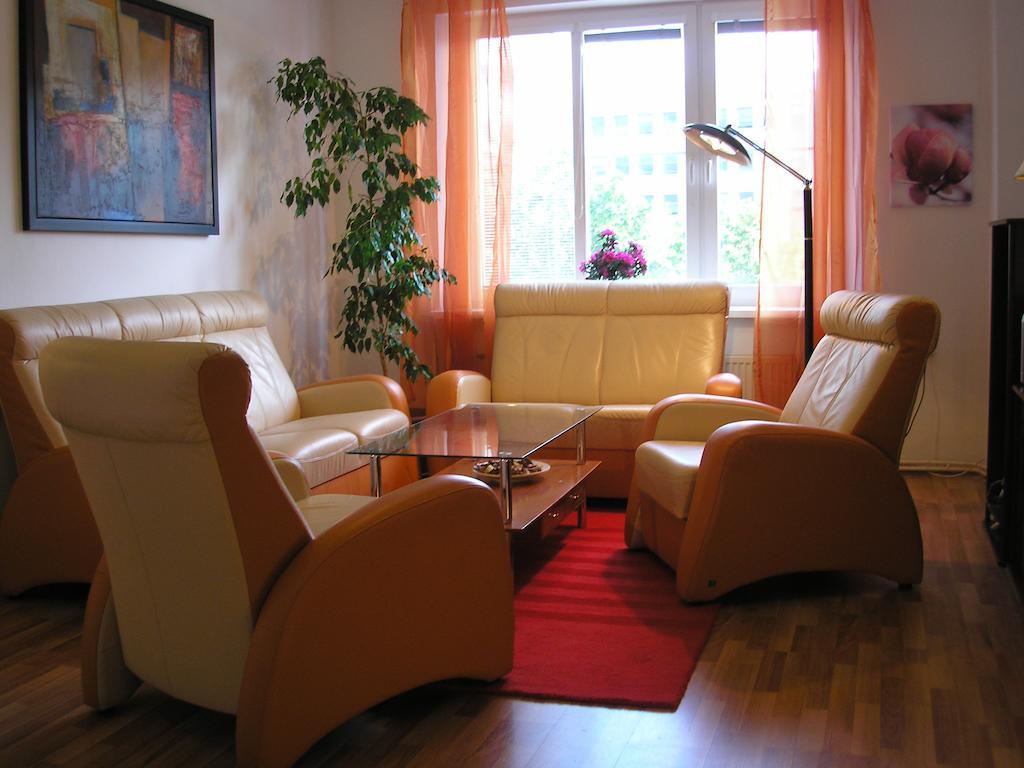 Apartment Accommodation Up To 17 Μπρατισλάβα Εξωτερικό φωτογραφία